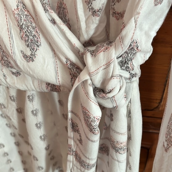 Saks Fifth Avenue Women’s lined romper, size small Preloved - Picture 4 of 8